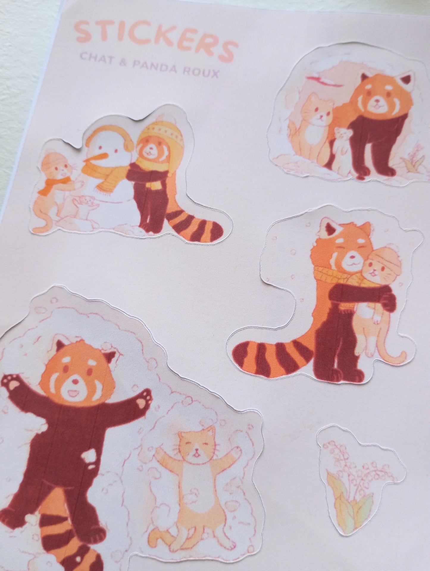 Feuille de stickers - Chat et panda roux d'hiver