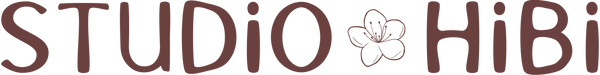 Logo du Studio Hibi - version horizontale couleur chocolat